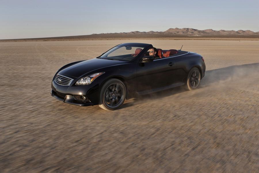  Infiniti G37 IPL Convertible 2013 года  (фото 29 из 37)